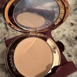 Brand New: Charlotte Tibury Airbrush Flawless Finish Setting Powder